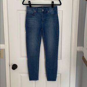 Skinny Crop Jeans